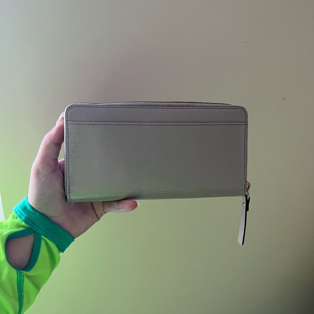 Kate Spade Wallet - Picture 5 of 5